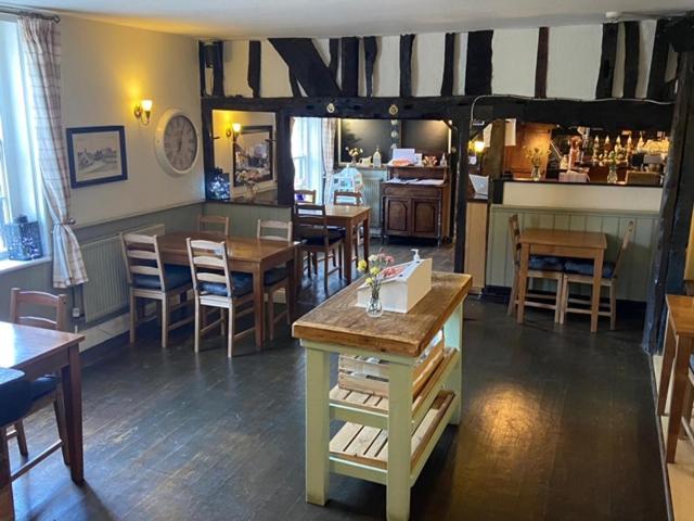 فندق The White Hart Newenden المظهر الخارجي الصورة